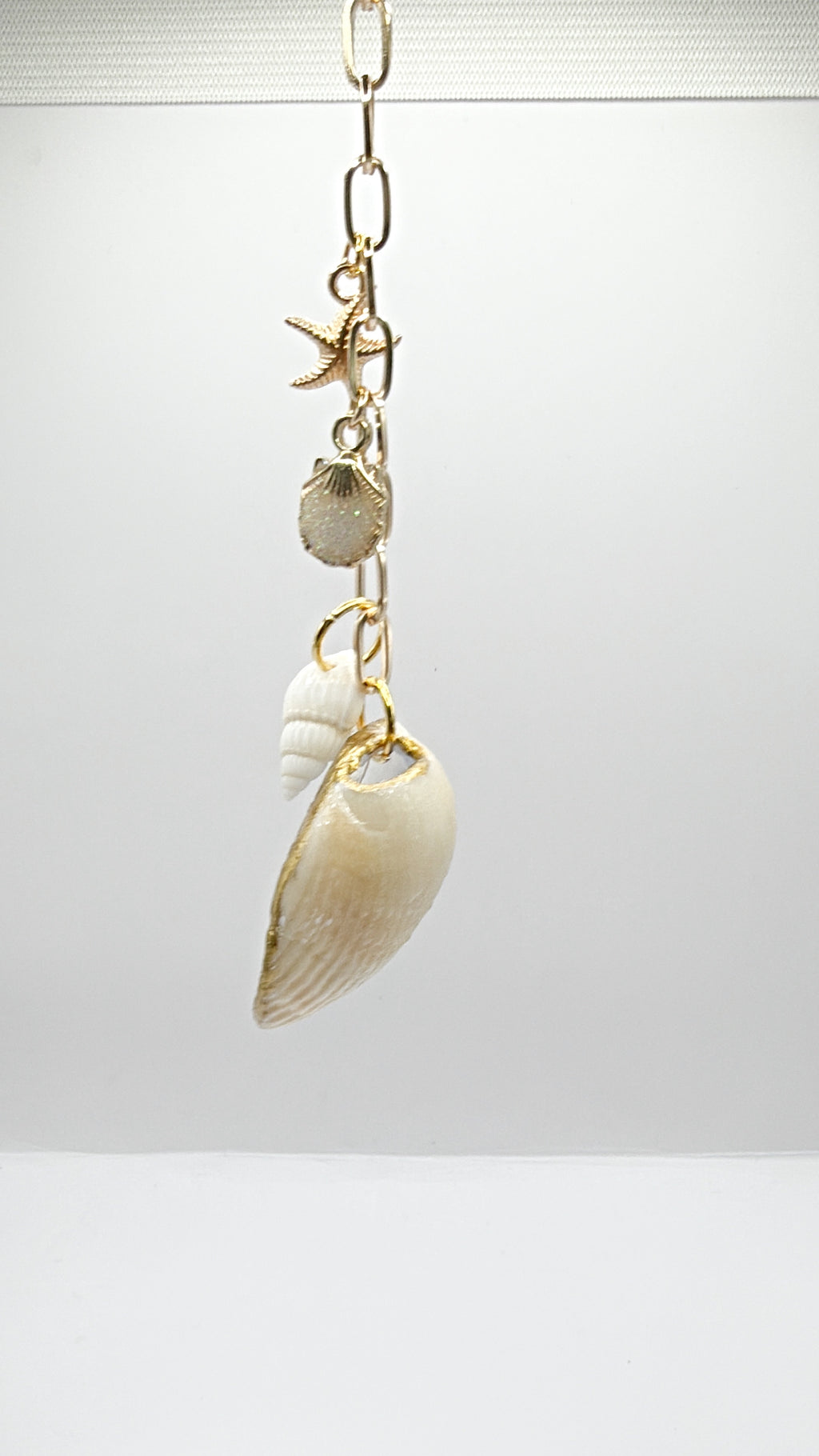 Blue Floral Shell Key Chain & Bag Charm – A Touch of Coastal Charm for Your Everyday Carry (Copy)
