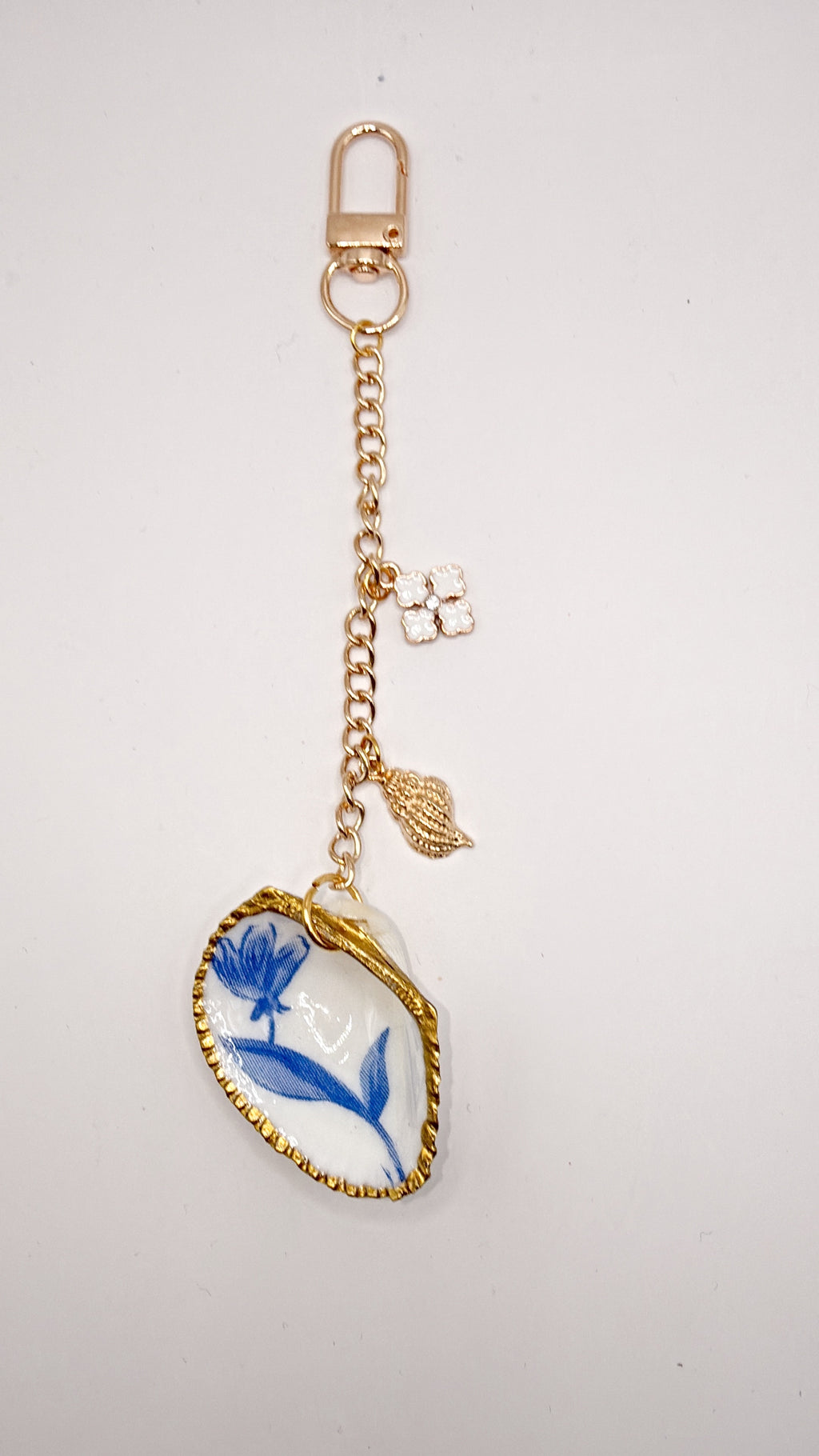 Blue Floral Shell Key Chain & Bag Charm – A Touch of Coastal Charm for Your Everyday Carry (Copy)