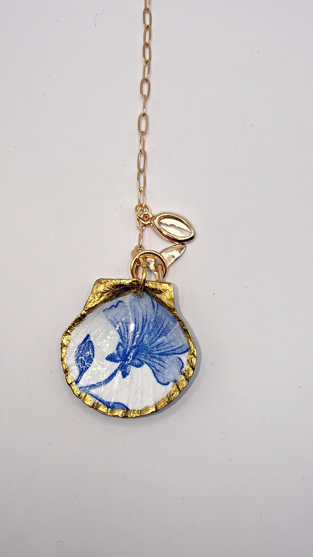 Blue Floral Shell Key Chain & Bag Charm – A Touch of Coastal Charm for Your Everyday Carry (Copy)