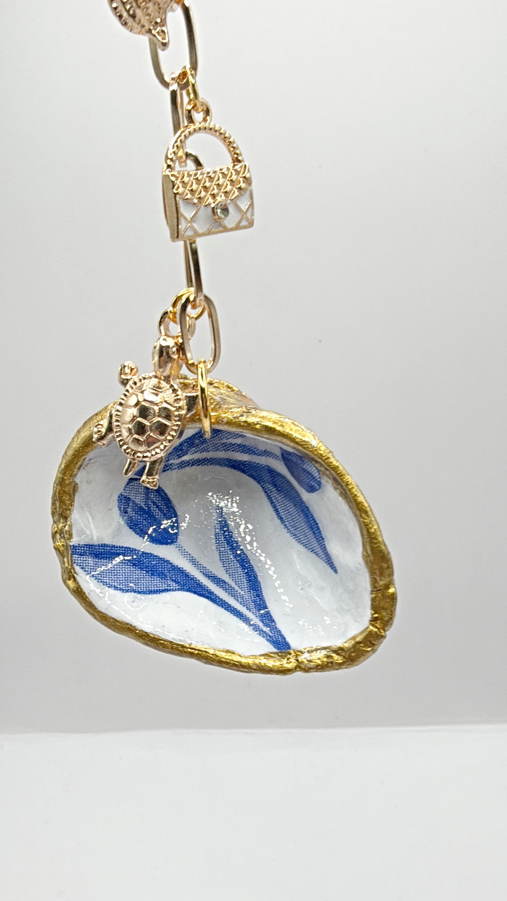 Blue Floral Shell Key Chain & Bag Charm – A Touch of Coastal Charm for Your Everyday Carry (Copy)