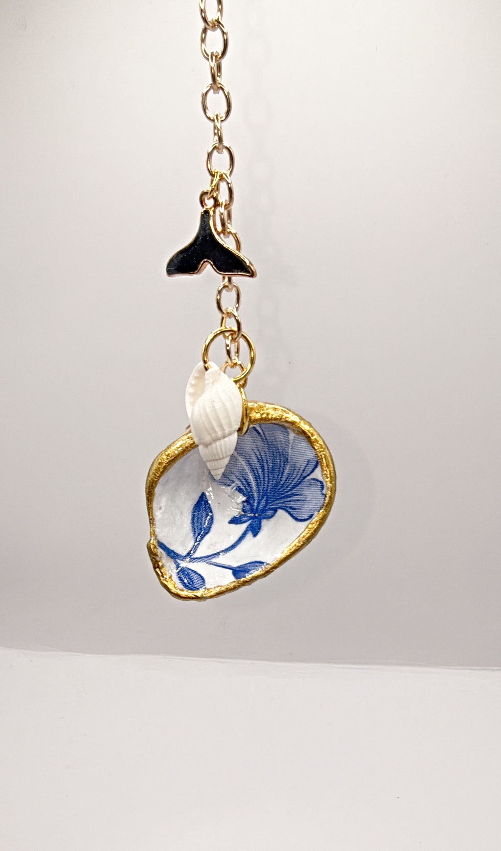 Blue Floral Shell Key Chain & Bag Charm – A Touch of Coastal Charm for Your Everyday Carry (Copy)