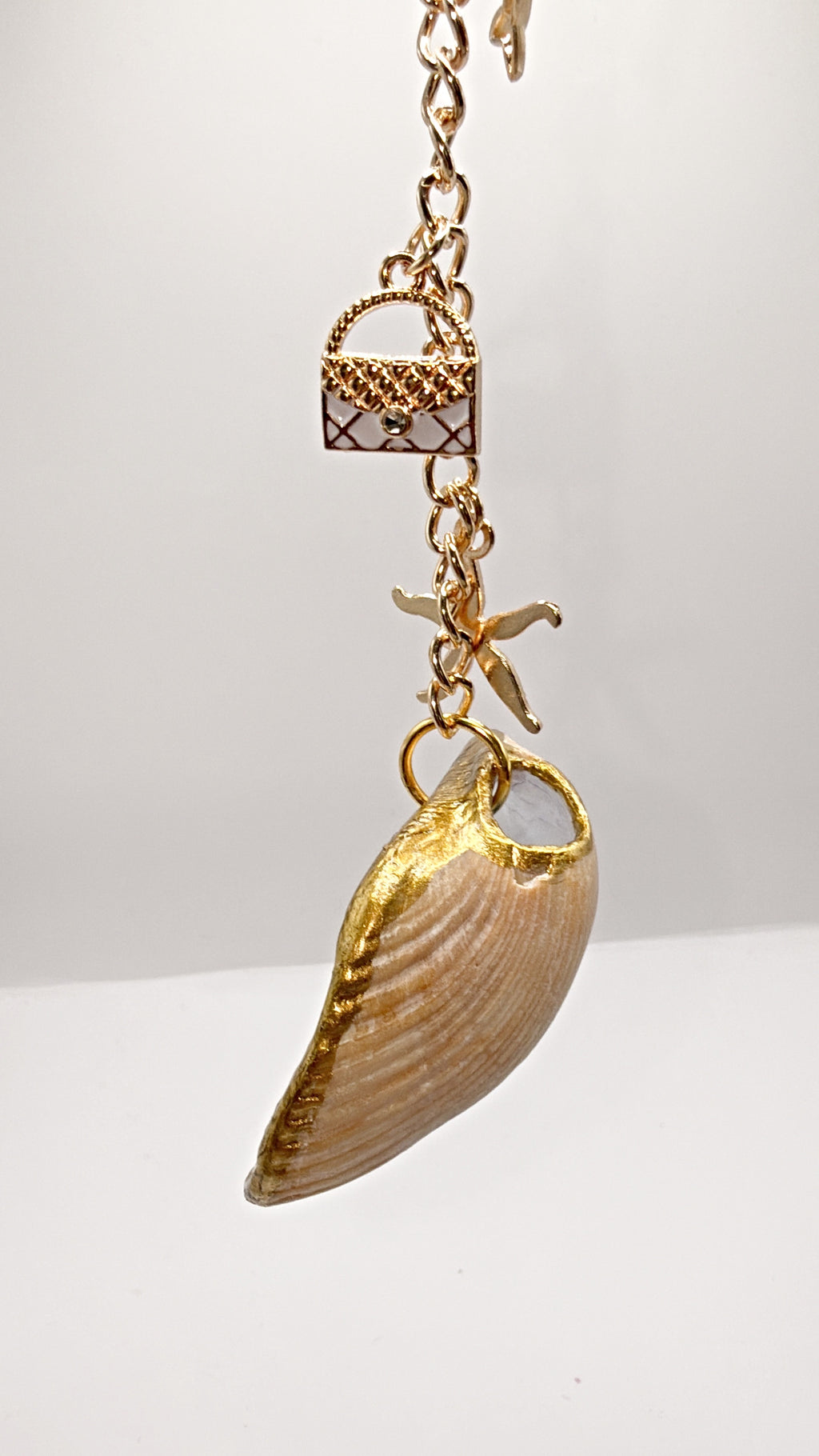 Blue Floral Shell Key Chain & Bag Charm – A Touch of Coastal Charm for Your Everyday Carry (Copy)