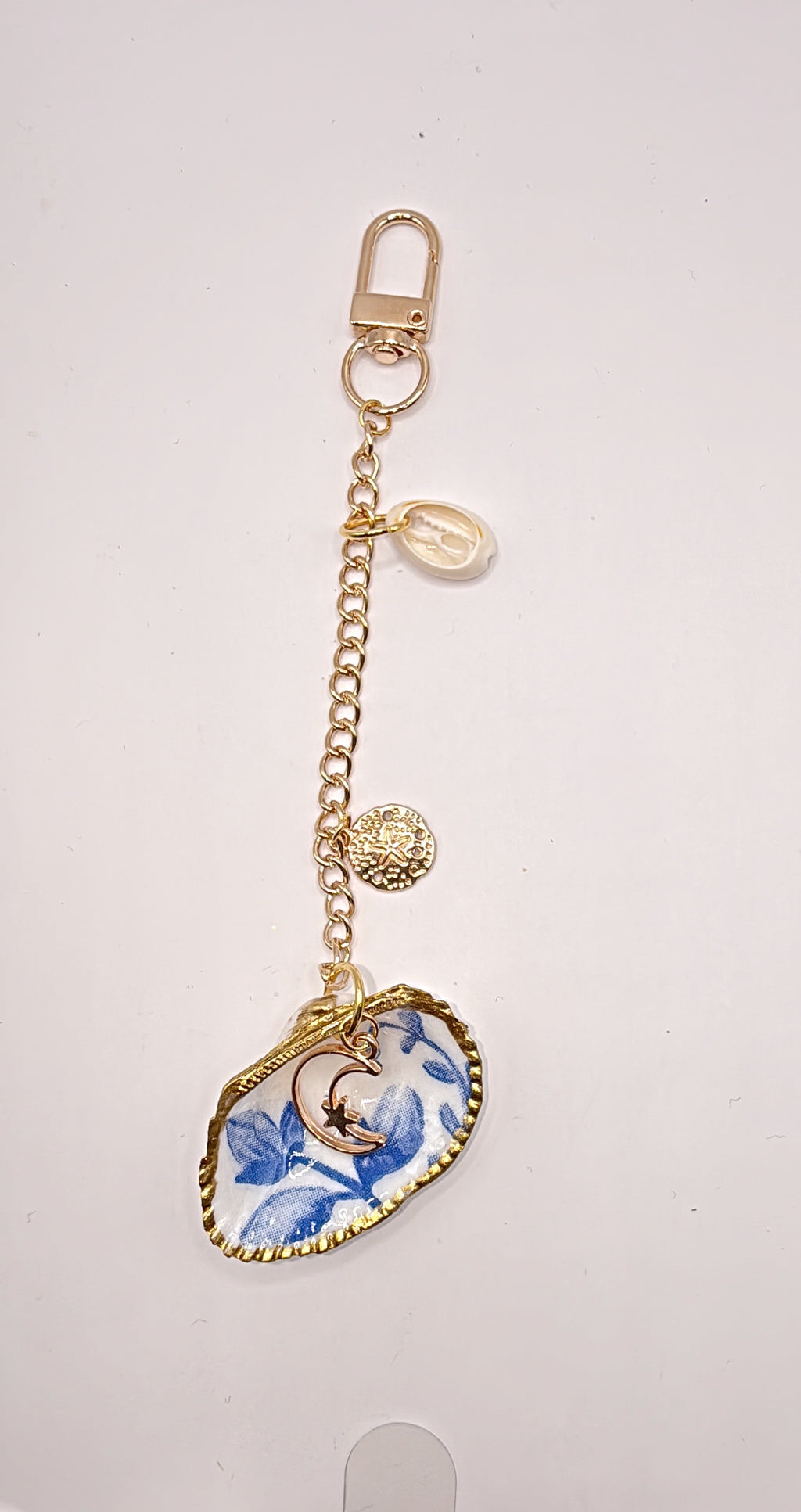 Blue Floral Shell Key Chain & Bag Charm – A Touch of Coastal Charm for Your Everyday Carry (Copy)