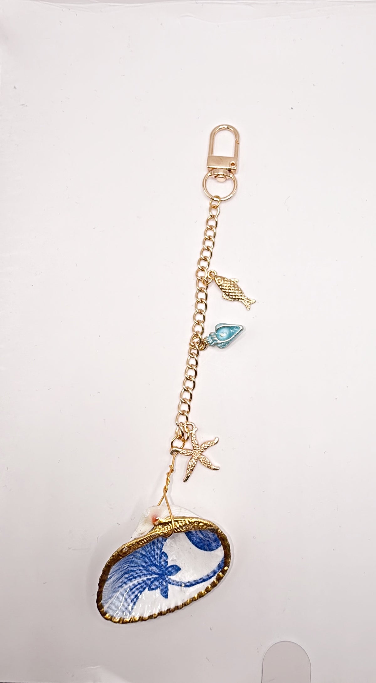 Blue Floral Shell Key Chain & Bag Charm – A Touch of Coastal Charm for Your Everyday Carry (Copy)