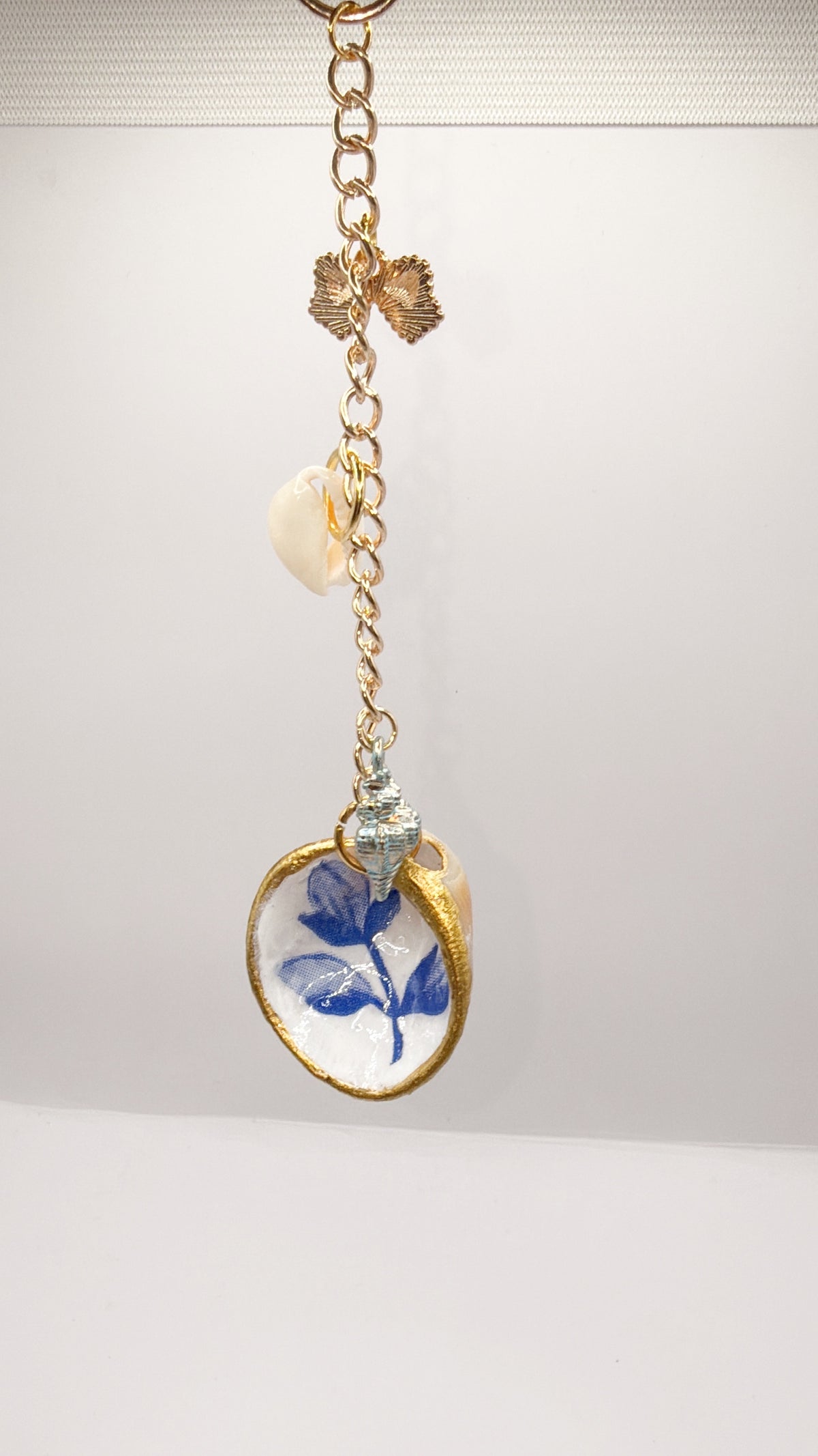 Blue Floral Shell Key Chain & Bag Charm – A Touch of Coastal Charm for Your Everyday Carry (Copy)