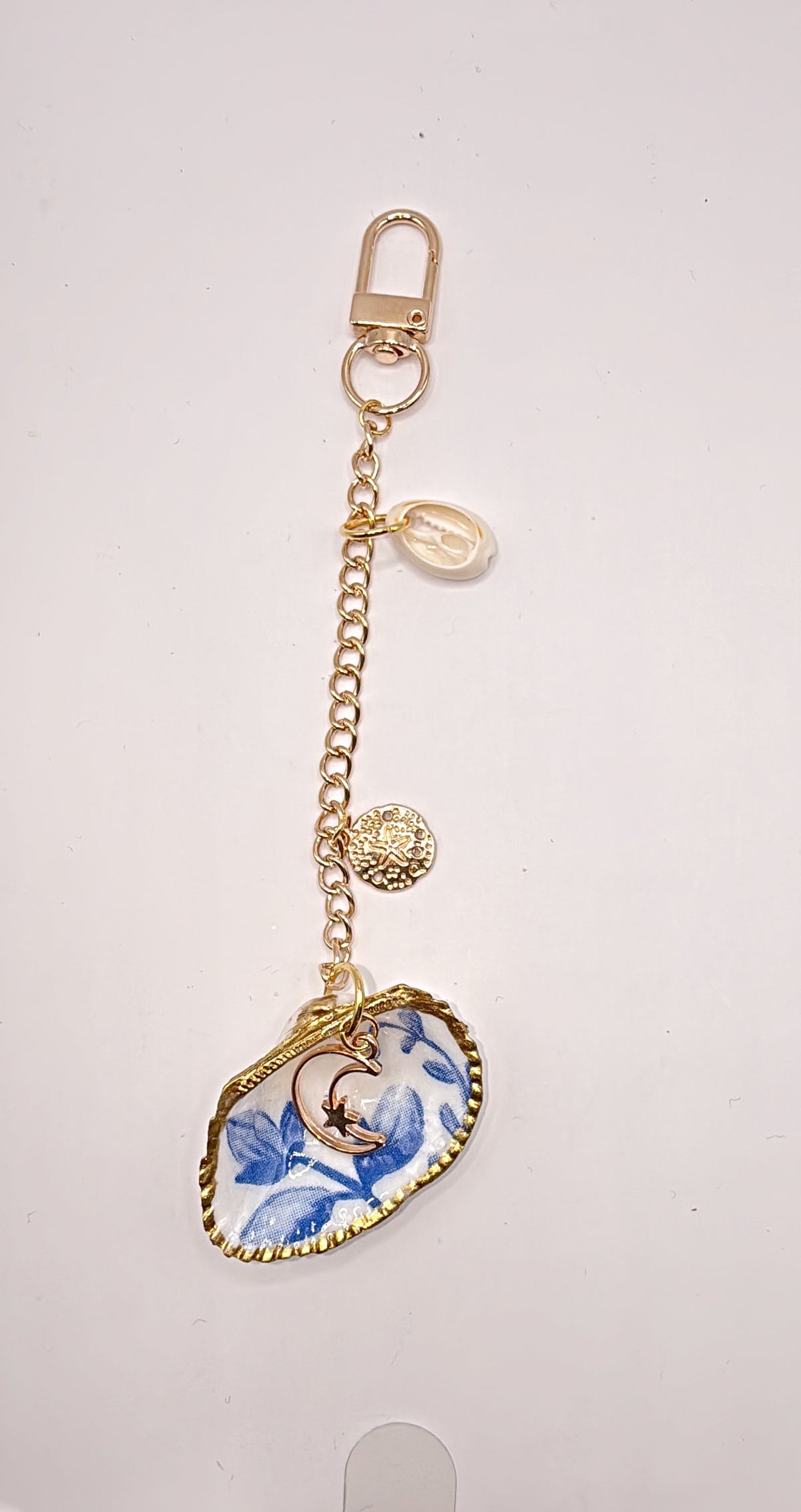 Blue Floral Shell Key Chain & Bag Charm – A Touch of Coastal Charm for Your Everyday Carry (Copy)