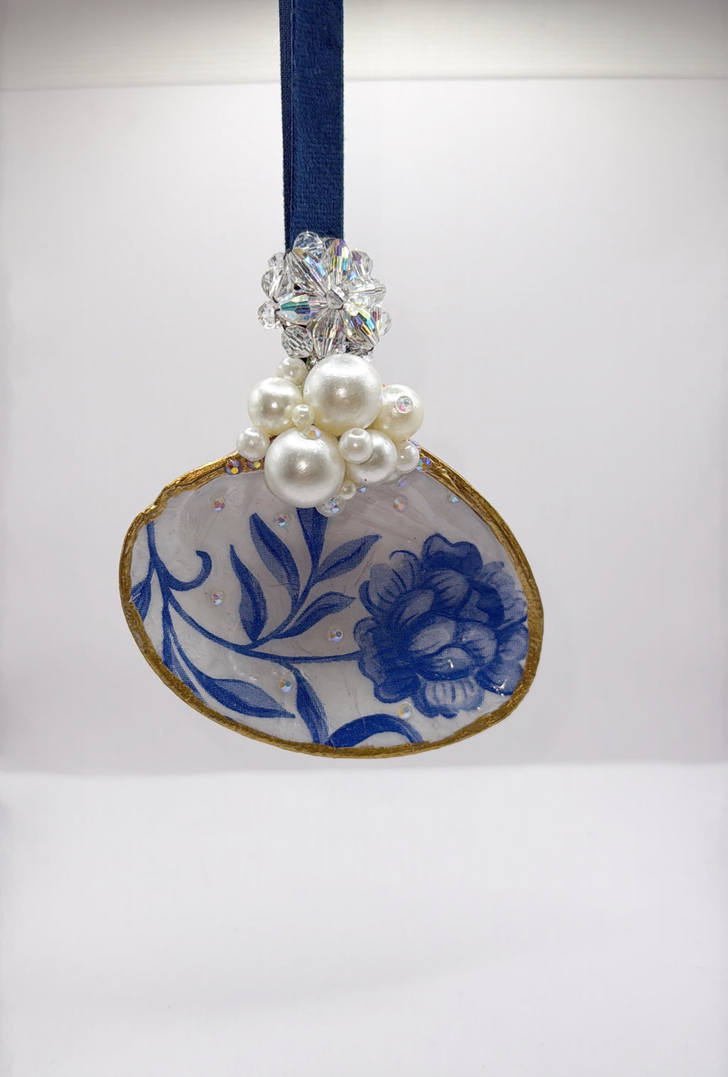 Large Clam Shell Ornament, Blue floral— A Coastal Keepsake with Timeless Charm