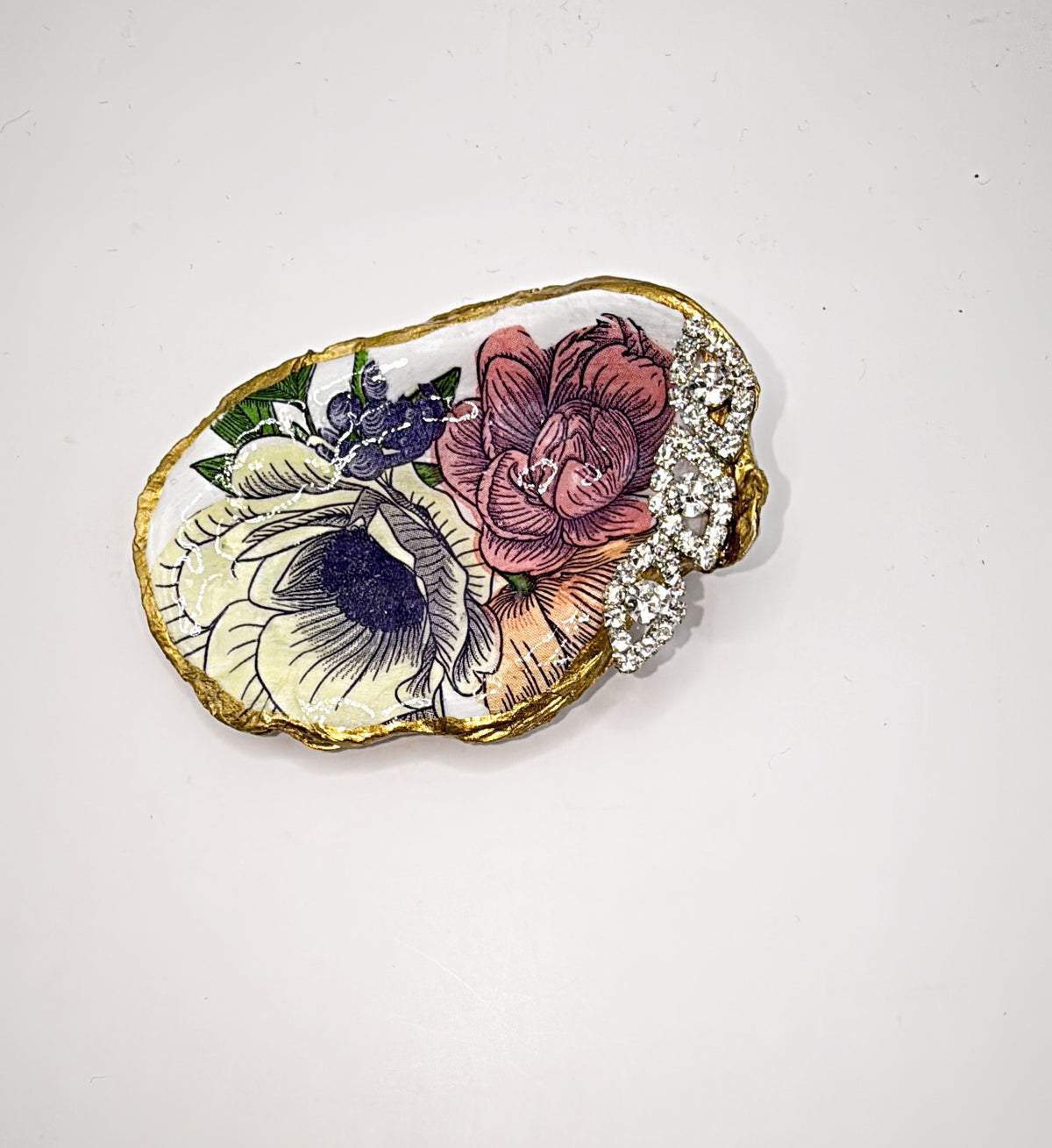 Oyster Shell Trinket Dish with Vintage Rhinestone embellishment— Coastal Charm for Your Everyday Essentials