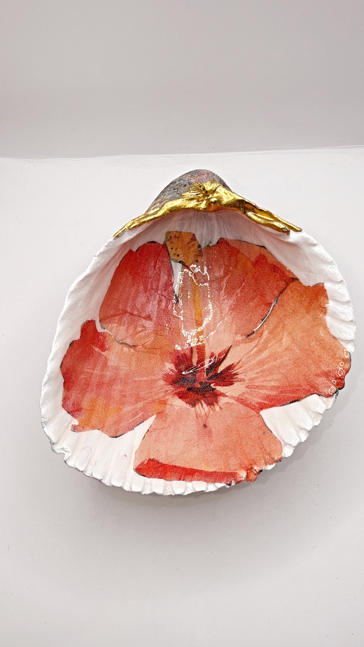 Extra Large Hibiscus flower - Shell Trinket Tray — A Touch of Coastal Magic for Your Everyday Treasures (Copy)