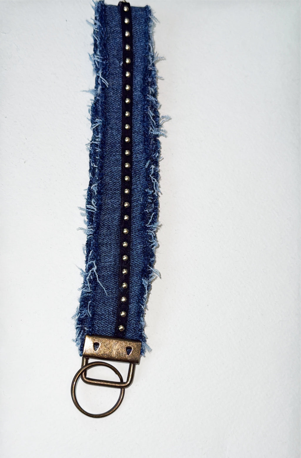 Wristlet keychain - blk faux leather, gold stud Med wash denim