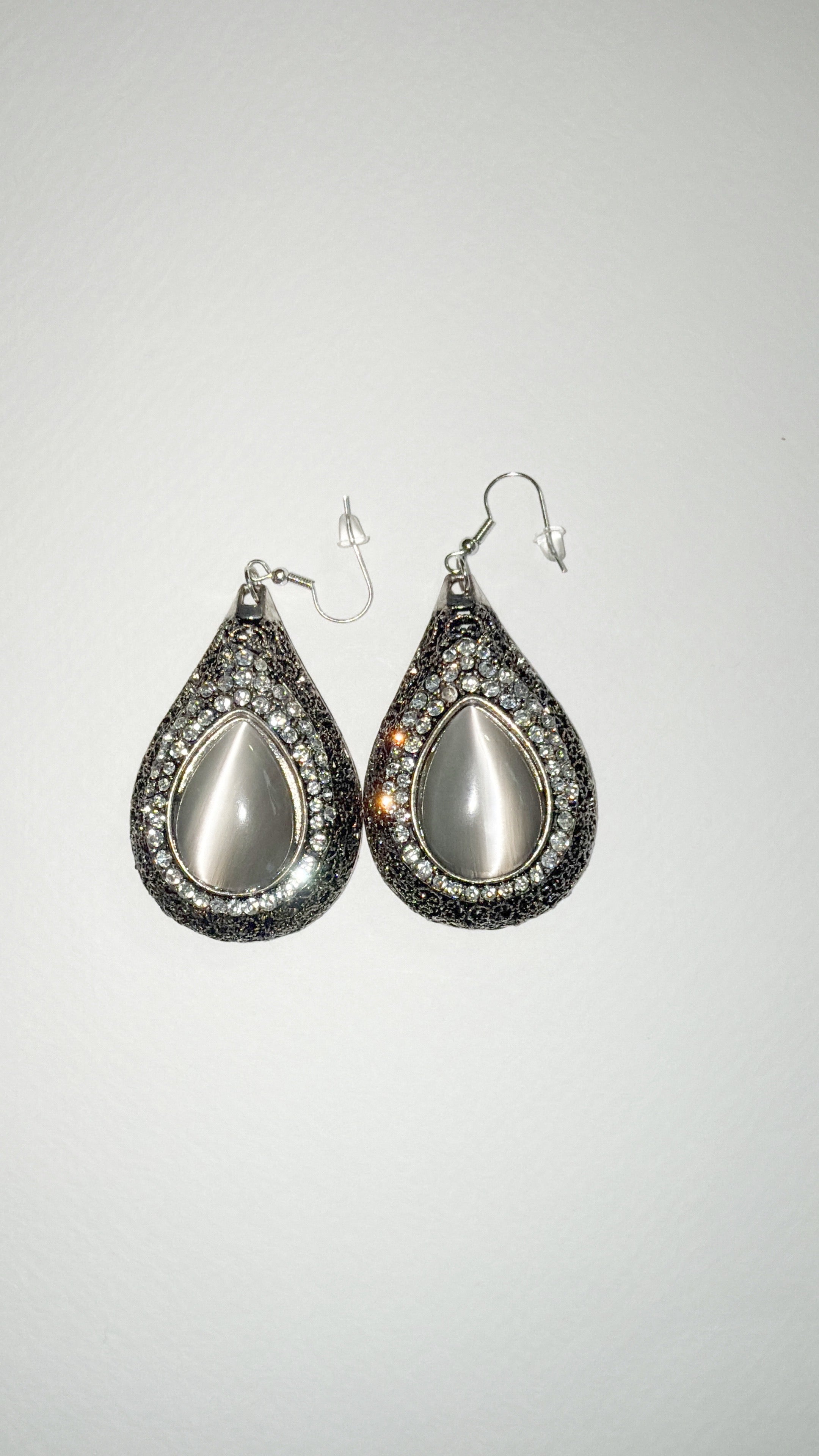 Vintage Upcycled Earrings – One‑of‑a‑Kind sustainable style