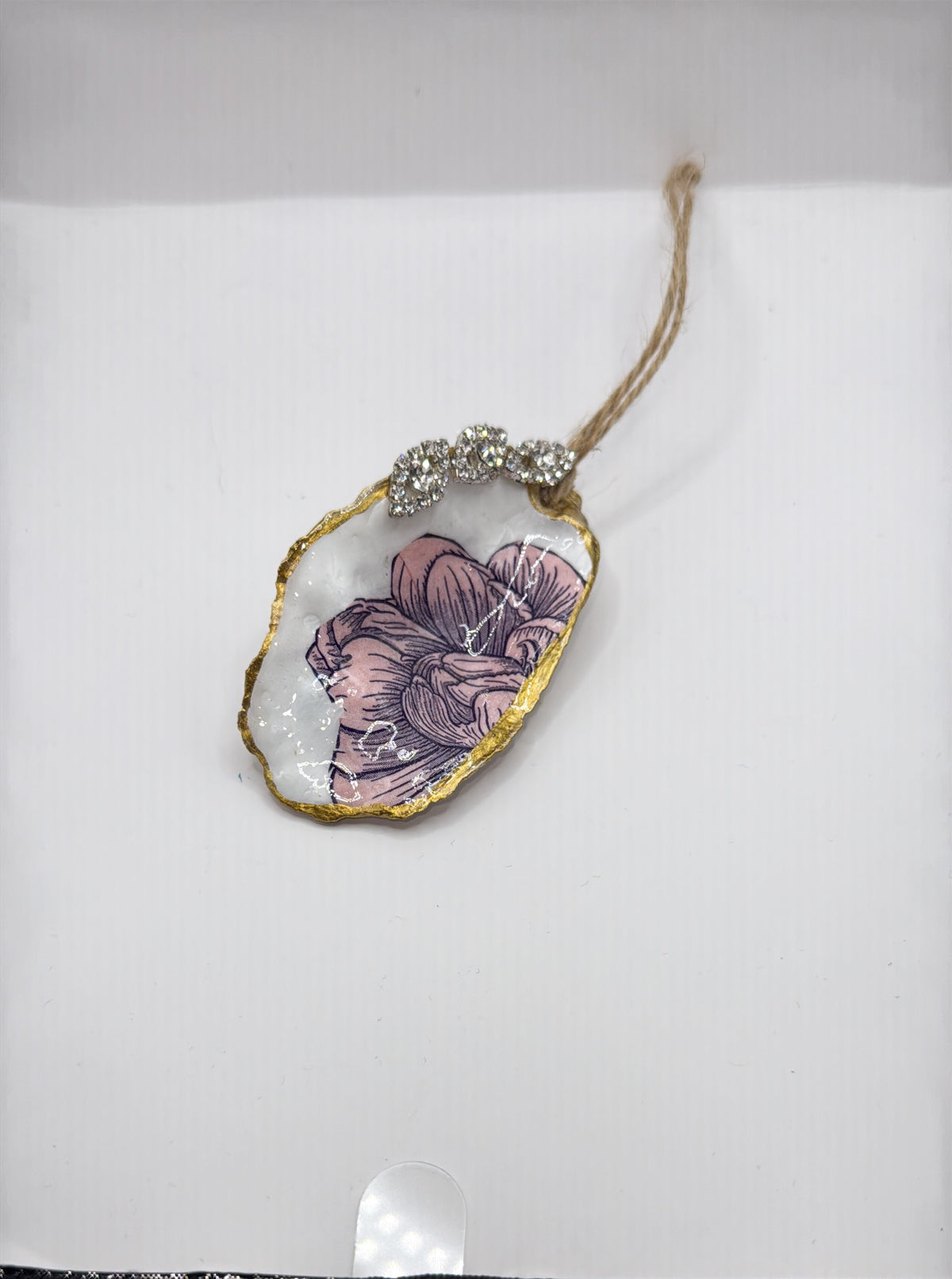 Oyster Shell Ornament, Vintage rhinestone embellishment — Coastal Charm for Your Everyday Essentials