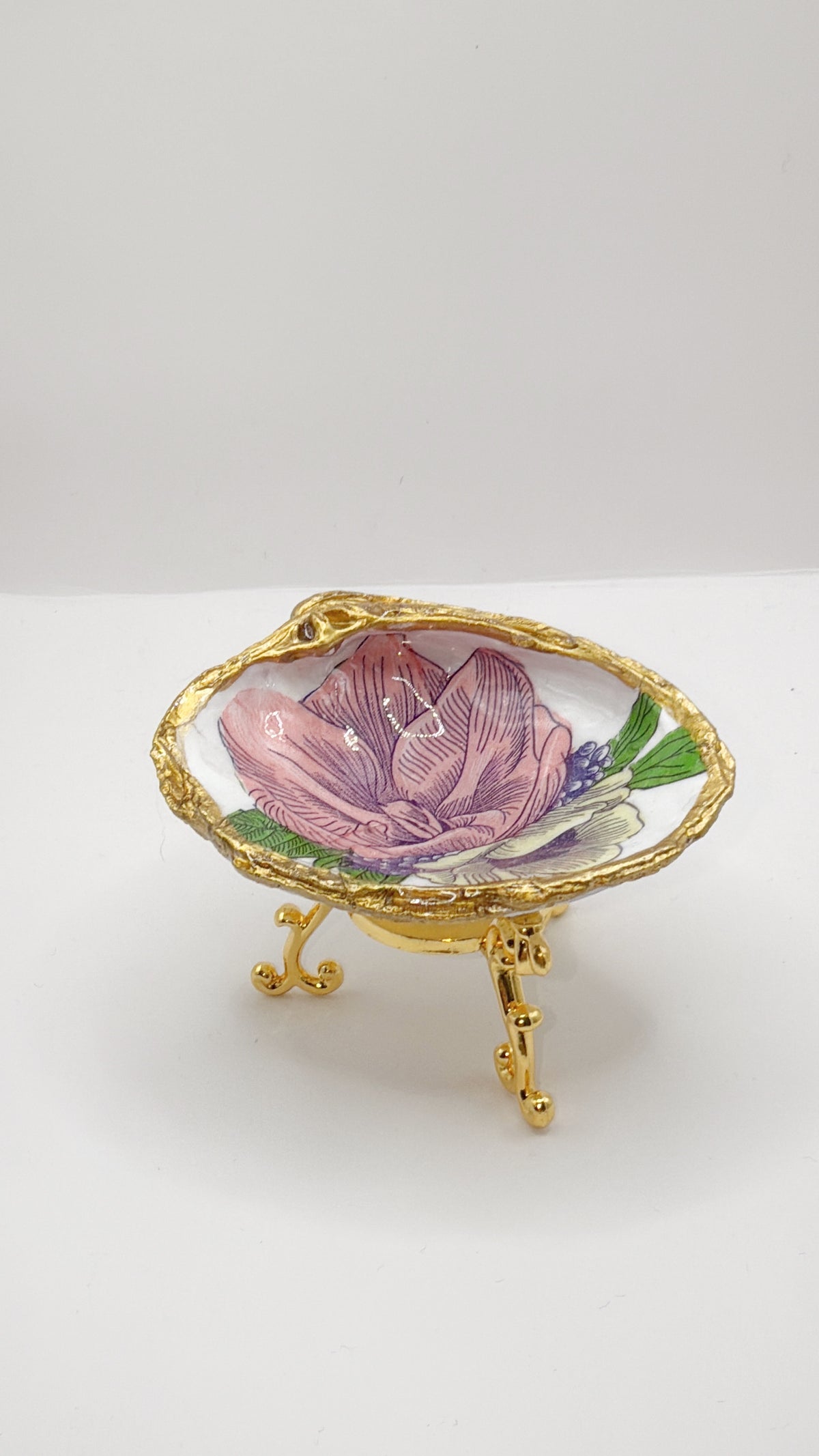 Clam Shell Trinket Dish, pink floral — Coastal Charm for Your Everyday Essentials