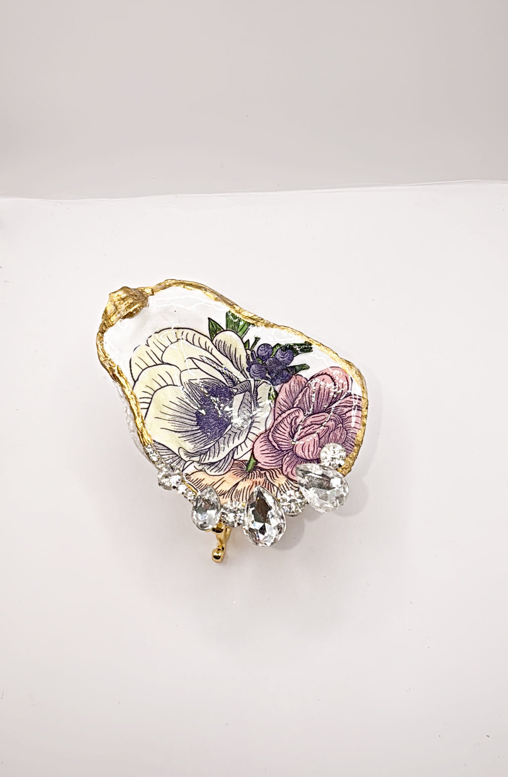 Shell Trinket Dish with Vintage Heart embellishment— Coastal Charm for Your Everyday Essentials (Copy)
