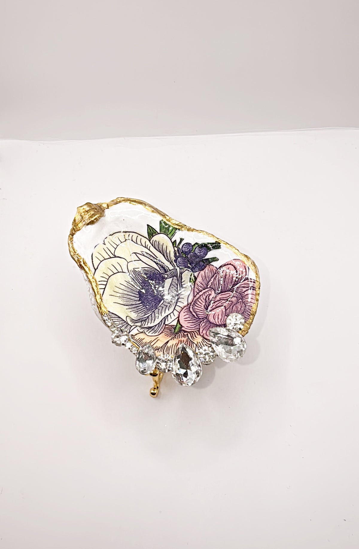 Shell Trinket Dish with Vintage Heart embellishment— Coastal Charm for Your Everyday Essentials (Copy)