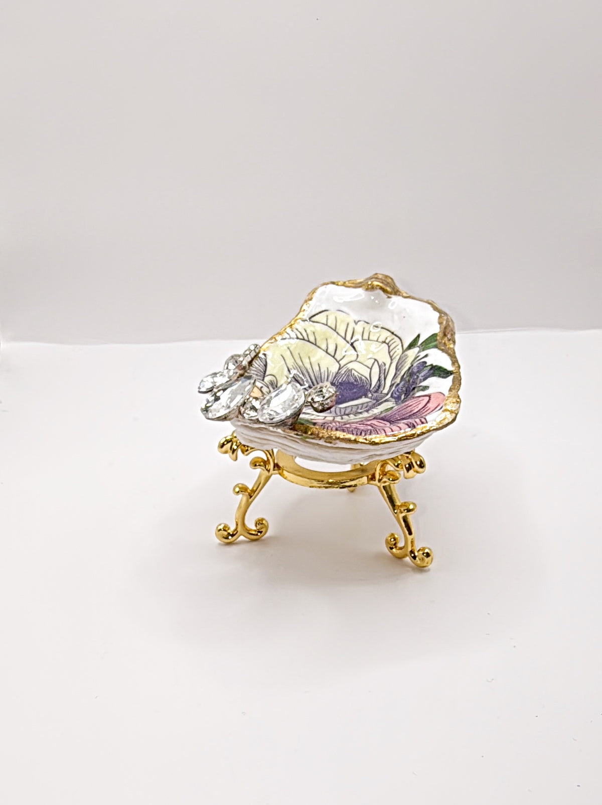 Shell Trinket Dish with Vintage Heart embellishment— Coastal Charm for Your Everyday Essentials (Copy)